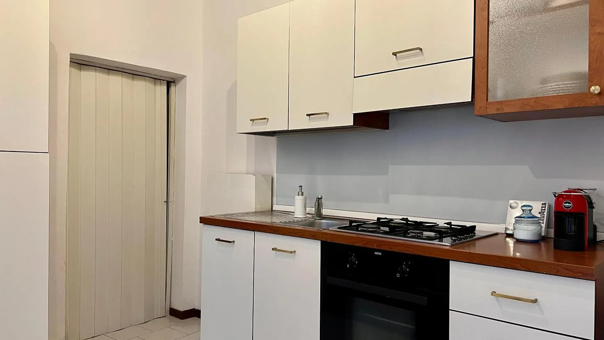 Palm House Apartment Verona Italy
